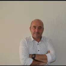 Müjdat Talu — Aile Danışmanlığı, Bakırköy, İstanbul. Portre fotoğrafı.