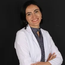 Op. Dr. Elif Dağlı — Kulak Burun Boğaz, Ankara. Portre fotoğrafı.