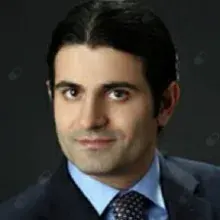 Op. Dr. Bülent Koç — Kulak Burun Boğaz, İstanbul. Portre fotoğrafı.