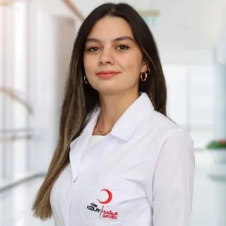 Kl. Psk. Sena Keten Demir — Psikoloji, Maltepe, İstanbul. Portre fotoğrafı.