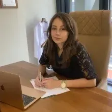 Dyt. Ebru Üçbaylar — Diyetisyen, Manisa. Portre fotoğrafı.