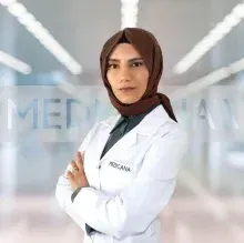 Uzm. Dr. Gülşah Koçak Kurt — Dermatoloji, Çankaya, Ankara. Portre fotoğrafı.