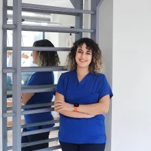 Fzt. Betül Altuntaş — Fizyoterapi Ve Rehabilitasyon, İstanbul. Portre fotoğrafı.