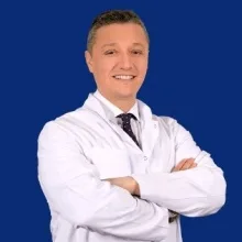Doç. Dr. Gökhan Ergene — Göğüs Cerrahisi, Sarıyer, İstanbul. Portre fotoğrafı.