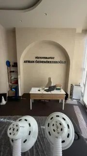 Fzt. Ayhan Özdemirezeroğlu profilinde yer alan galeri fotoğrafı.