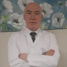 Op. Dr. Murat Çobanoğlu — Beyin Ve Sinir Cerrahisi, İstanbul. Portre fotoğrafı.