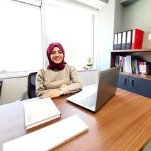 Dkt. Figen Kızmaz — Dil ve Konuşma Terapisi, Aydın. Portre fotoğrafı.