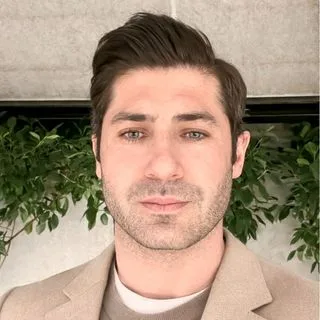 Kl. Psk. Şahin Torgut — Psikoloji, İstanbul. Portre fotoğrafı.