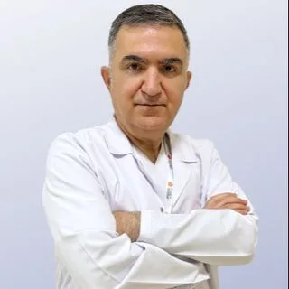 Uzm. Dr. Sinan Boynueğri — İç Hastalıkları, Bağcılar, İstanbul. Portre fotoğrafı.