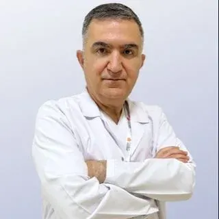 Uzm. Dr. Sinan Boynueğri — İç Hastalıkları, Bağcılar, İstanbul. Portre fotoğrafı.