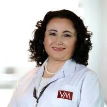 Dr. Öğr. Üyesi Hülya İnce — Çocuk Nörolojisi, Atakum, Samsun. Portre fotoğrafı.