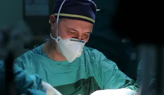 Prof. Dr. Atakan Sezer profilinde yer alan galeri fotoğrafı.