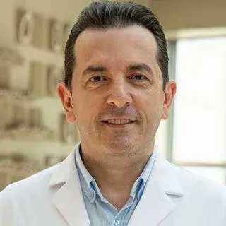 Op. Dr. Zafer Soydan — Ortopedi Ve Travmatoloji, Küçükçekmece, İstanbul. Portre fotoğrafı.