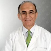 Uzm. Dr. Atilla Sağlamgül — İç Hastalıkları, Çankaya, Ankara. Portre fotoğrafı.