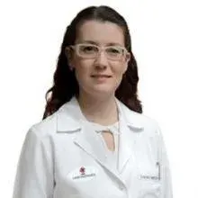 Uzm. Dr. Mediha Yılmaz — Dermatoloji, Osmangazi, Bursa. Portre fotoğrafı.
