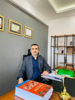 Doç. Dr. Kadir Demirci profilinde yer alan galeri fotoğrafı.