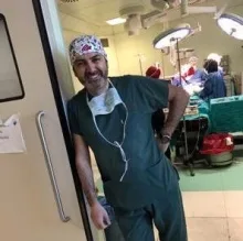 Prof. Dr. Şahin Ulu — Kulak Burun Boğaz, İstanbul. Portre fotoğrafı.