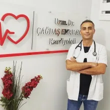 Uzm. Dr. Çağdaş Emre Ayas — Kardiyoloji, Balıkesir. Portre fotoğrafı.