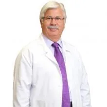 Uzm. Dr. Taylan Falay — İç Hastalıkları, Manisa. Portre fotoğrafı.