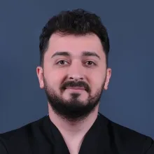 Dt. Esad Taha — Diş Hekimi, İstanbul. Portre fotoğrafı.