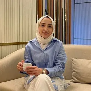 Dyt. Neslihan Akkaya — Diyetisyen, Bursa. Portre fotoğrafı.