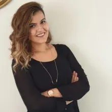 Psk. Gizem Orhan — Psikoloji, İzmir. Portre fotoğrafı.