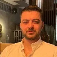 Psk. Kerim Can Özakel — Psikoloji, Mersin. Portre fotoğrafı.
