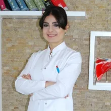 Uzm. Dr. Ferda Firdin — Fiziksel Tıp Ve Rehabilitasyon, Bursa. Portre fotoğrafı.