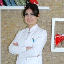 Uzm. Dr. Ferda Firdin — Fiziksel Tıp Ve Rehabilitasyon, Bursa. Portre fotoğrafı.