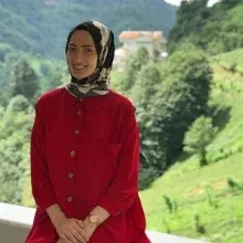 Dyt. Elif Pertek — Diyetisyen, Ardeşen, Rize. Portre fotoğrafı.