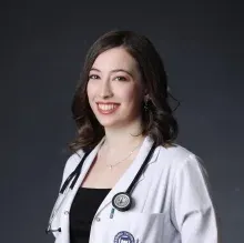 Dr. Ece Çalışan — Pratisyen. Portre fotoğrafı.