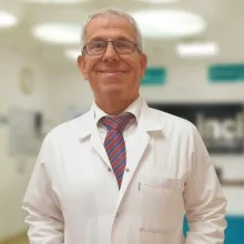 Op. Dr. Abdülvahit Yükselen — Ortopedi Ve Travmatoloji, İzmir. Portre fotoğrafı.