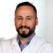 Op. Dr. Cem Alan — Üroloji, Başiskele, Kocaeli. Portre fotoğrafı.