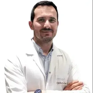 Op. Dr. Erdem Ergen — Göz Hastalıkları, Ataşehir, İstanbul. Portre fotoğrafı.