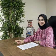 Psk. Betül Cevizli — Psikoloji. Portre fotoğrafı.