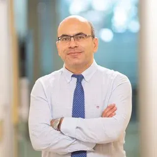 Prof. Dr. Hasan Göçer — Ortopedi Ve Travmatoloji, İstanbul. Portre fotoğrafı.