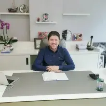 Op. Dr. Ömer Ant — Kadın Hastalıkları Ve Doğum, Ankara. Portre fotoğrafı.