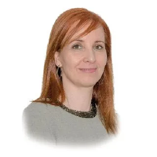 Uzm. Dr. Figen Şen Kösem — Çocuk ve Ergen Psikiyatrisi, Denizli. Portre fotoğrafı.