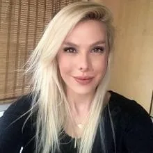Uzm. Dr. Meltem Yavuz — Zeytinburnu, İstanbul. Portre fotoğrafı.