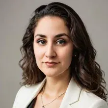 Psk. Dan. Elif İrem Erdemir — Psikolojik Danışma ve Rehberlik, İstanbul. Portre fotoğrafı.