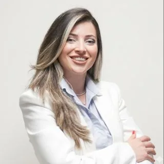 Kl. Psk. Merve Gülen — Psikoloji, İstanbul. Portre fotoğrafı.