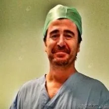 Prof. Dr. Özgür Özdemir — Beyin Ve Sinir Cerrahisi, Antalya. Portre fotoğrafı.