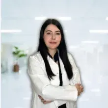 Dr. Öğr. Üyesi Dilan Altıntaş Ural — Çocuk Cerrahisi, Ankara. Portre fotoğrafı.