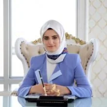 Dr. Öğr. Üyesi Kevser Kurt Demirsoy — Ortodonti, Niğde. Portre fotoğrafı.