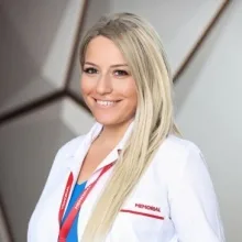 Uzm. Dr. Özge Özden Tok — Kardiyoloji, Bahçelievler, İstanbul. Portre fotoğrafı.
