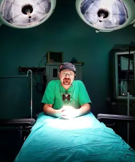Op. Dr. Ahmet Savran profilinde yer alan galeri fotoğrafı.