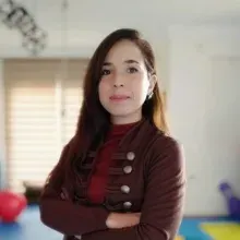 Fzt. Özgecan Aşlamacı — Fizyoterapi Ve Rehabilitasyon, Mersin. Portre fotoğrafı.