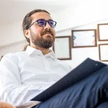Psk. Erdoğan Buhurci — Psikoloji, Samsun. Portre fotoğrafı.