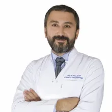 Prof. Dr. Olcay Güler — Ortopedi Ve Travmatoloji, İstanbul. Portre fotoğrafı.