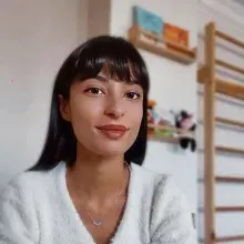 Erg. Simge Yıldırım İba — Ergoterapi. Portre fotoğrafı.